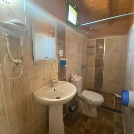 Efe Hotel *